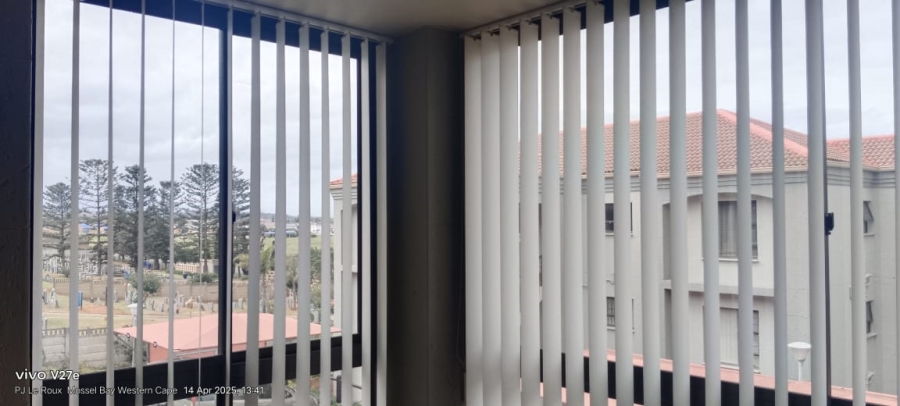 To Let 2 Bedroom Property for Rent in Hartenbos Central Western Cape